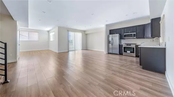 17154 Chatsworth ST 3, Granada Hills, CA 91344