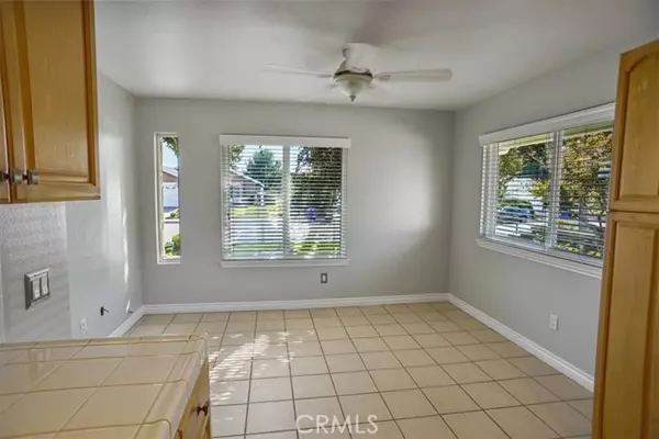 Valencia, CA 91354,23121 Magnolia Glen DR