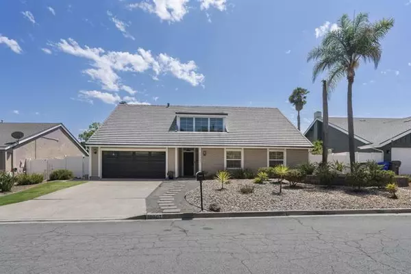 10007 Helix Mont CIR, La Mesa, CA 91941