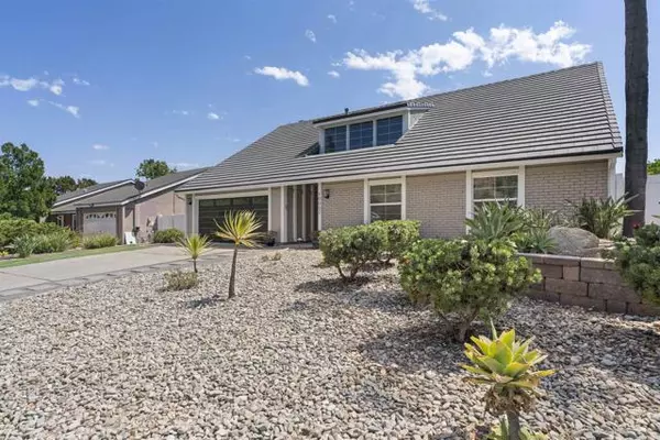 La Mesa, CA 91941,10007 Helix Mont CIR