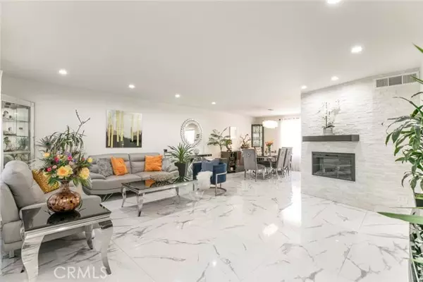 9520 Via Tivoli, Burbank, CA 91504