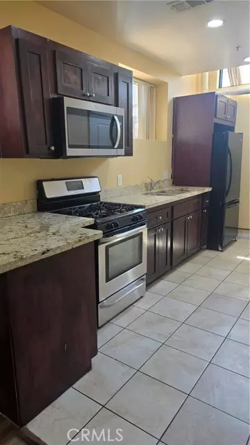 Van Nuys, CA 91405,14537 Archwood ST 101