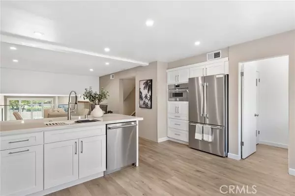 Woodland Hills, CA 91367,6240 Nita AVE