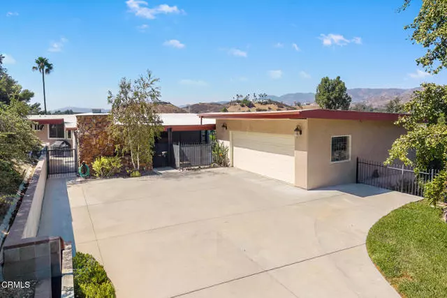 9728 Shadow Island DR, Shadow Hills, CA 91040