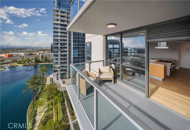 Santa Ana, CA 92707,9 MacArthur Place 2102