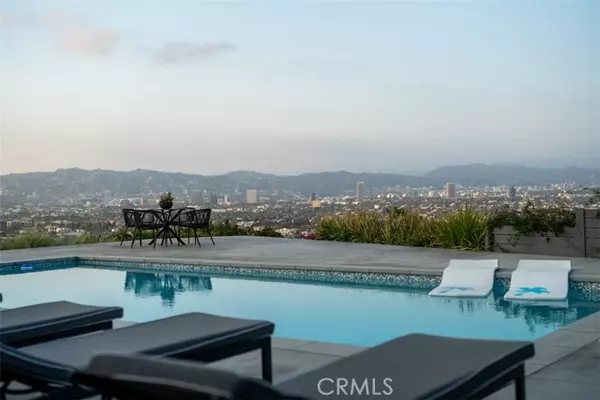 4139 S Cloverdale AVE, Los Angeles, CA 90008