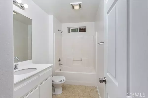 Van Nuys, CA 91406,6840 De Celis PL 32