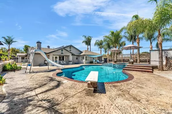 Hemet, CA 92544,25186 LK