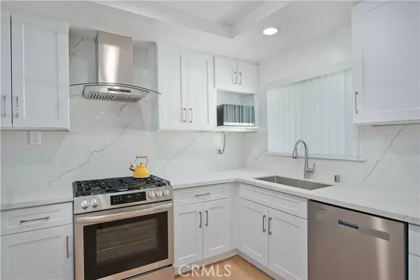 Valley Glen, CA 91606,6335 Whitsett AVE 32