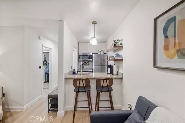 Los Angeles, CA 90020,320 S Ardmore AVE 132