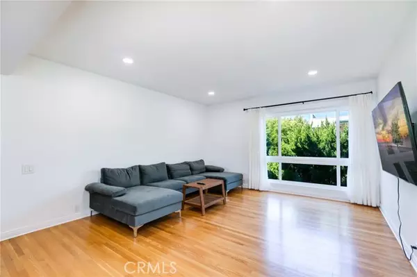 Los Angeles, CA 90034,3200 S Sepulveda BLD J22