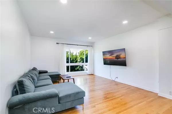 Los Angeles, CA 90034,3200 S Sepulveda BLD J22