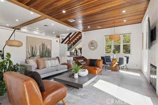 Canoga Park, CA 91304,380 Box Canyon RD