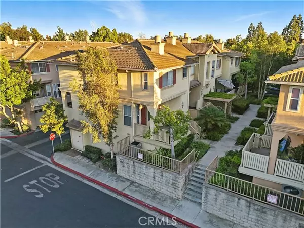 Anaheim, CA 92802,423 W Summerfield CIR