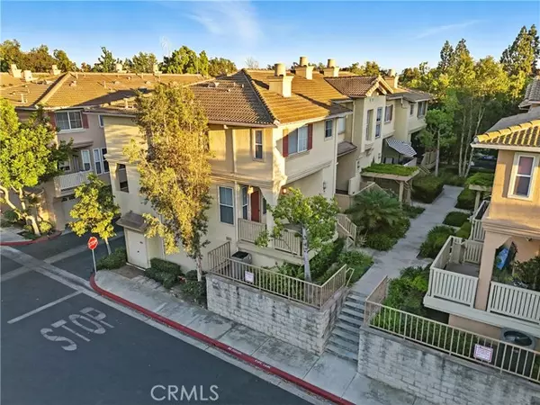 Anaheim, CA 92802,423 W Summerfield CIR