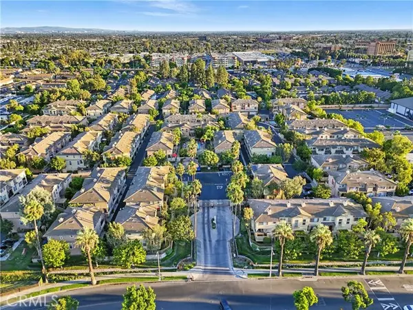 Anaheim, CA 92802,423 W Summerfield CIR