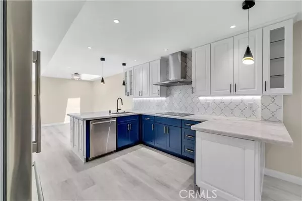 Corona Del Mar, CA 92625,5 Crest CIR