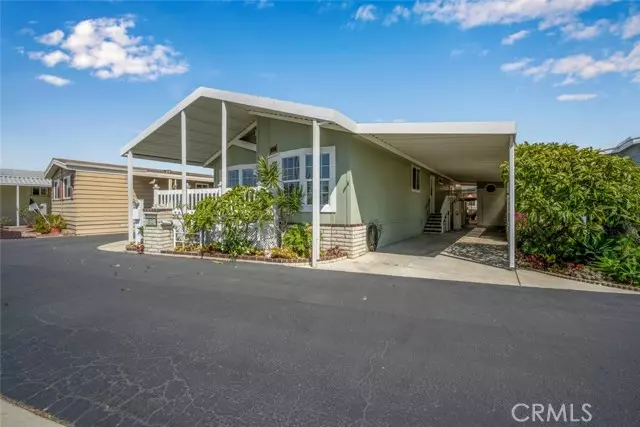 16222 Monterey LN 80, Huntington Beach, CA 92649