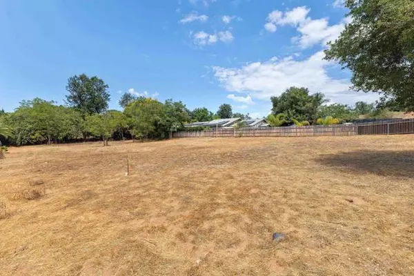 Escondido, CA 92027,1273 Birch WAY