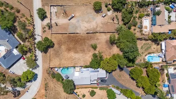 Escondido, CA 92027,1273 Birch WAY