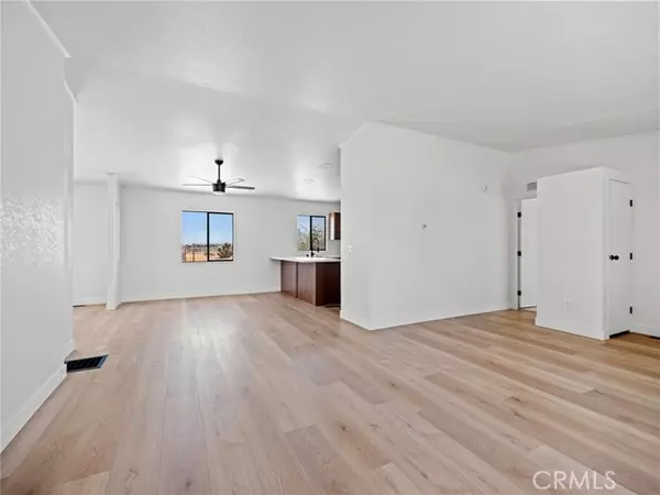 Phelan, CA 92371,10139 Sonora RD