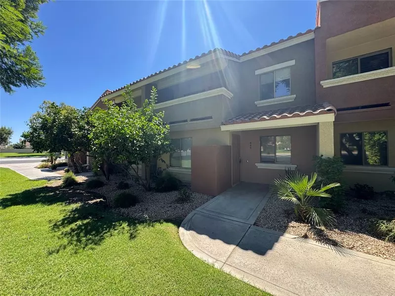 440 Tava LN, Palm Desert, CA 92211