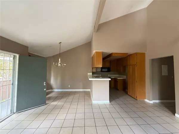 Sylmar, CA 91342,13144 Bromont AVE 42