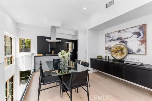 West Hollywood, CA 90046,1035 1/2 N Vista ST