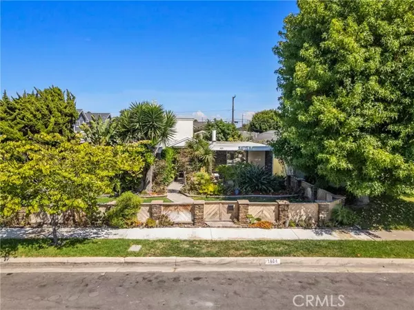Huntington Beach, CA 92648,1824 Park ST