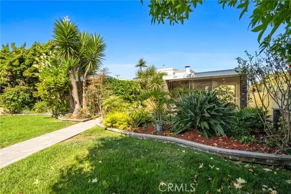 Huntington Beach, CA 92648,1824 Park ST