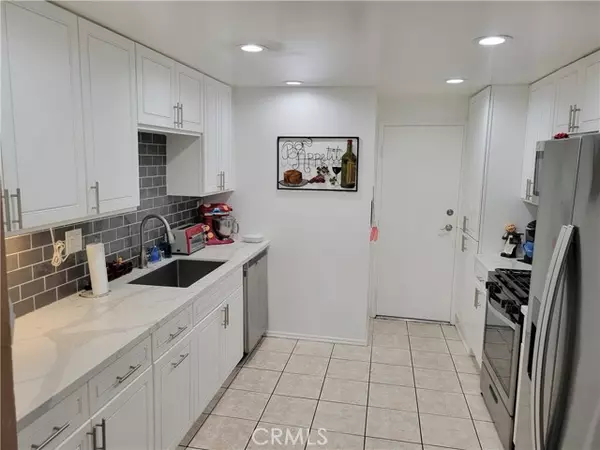 Panorama City, CA 91402,9800 Vesper AVE 28