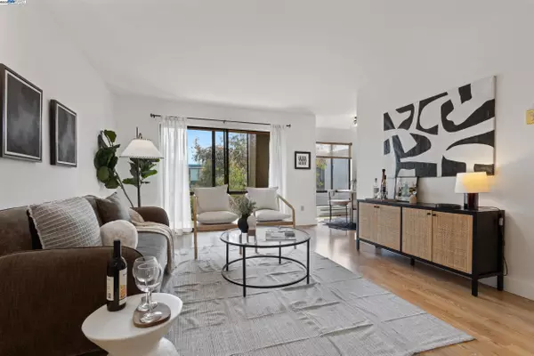 Emeryville, CA 94608,6 Admiral Dr A474