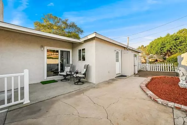 Vista, CA 92083,1145 Tower PL