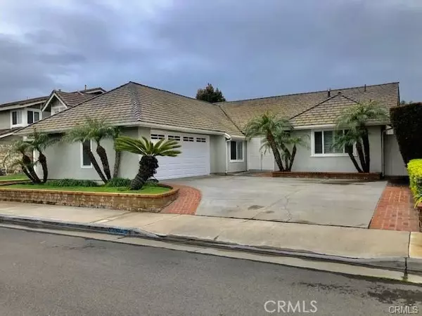 3662 Pirate CIR, Huntington Beach, CA 92649