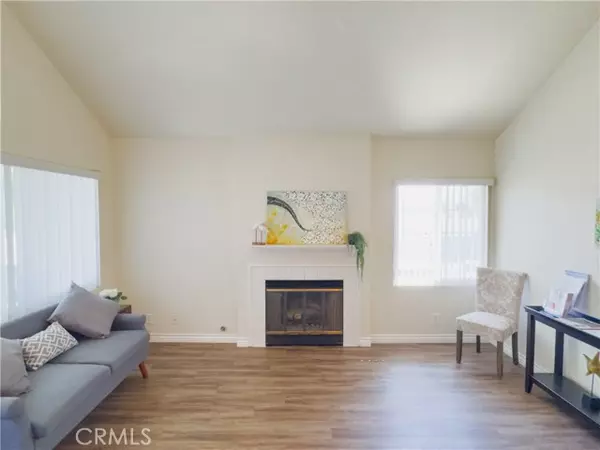 Huntington Beach, CA 92648,7351 Coho DR 207