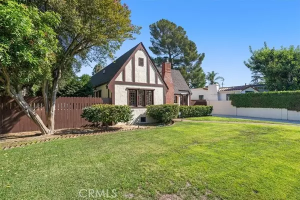 Toluca Lake, CA 91602,11155 Hortense ST