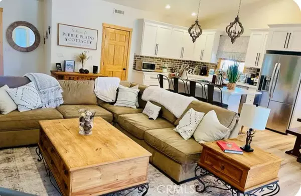 Sugarloaf, CA 92386,187 Dixie Lee LN