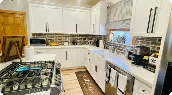 Sugarloaf, CA 92386,187 Dixie Lee LN