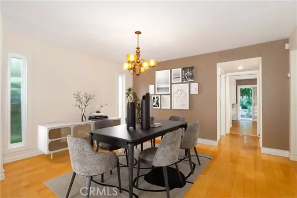 Sherman Oaks, CA 91423,4321 Matilija AVE 1