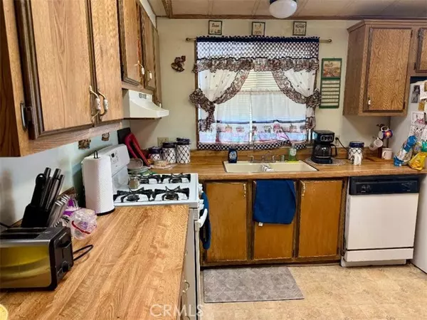 Ontario, CA 01761,1456 E Philadelphia 39