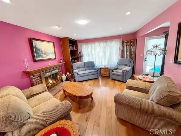 Santa Ana, CA 92701,2021 Kristi LN