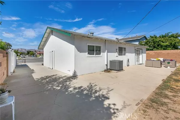 Simi Valley, CA 93065,2466 Royal AVE