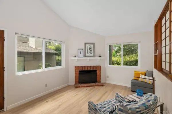 La Jolla, CA 92037,8370 Via Sonoma F