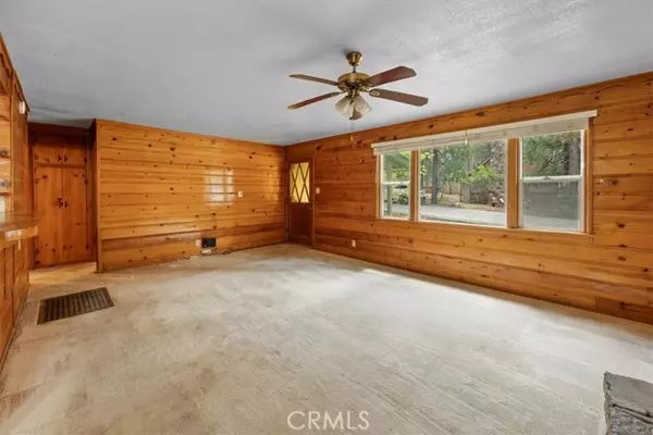 Big Bear Lake, CA 92315,41480 Comstock LN