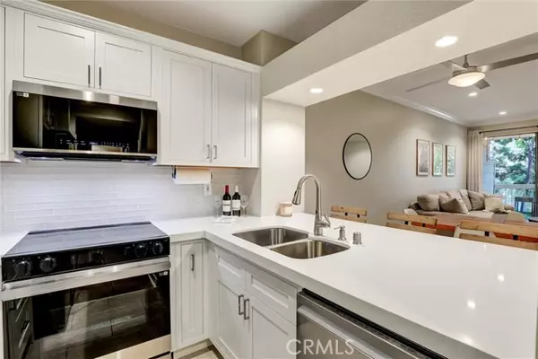 20331 Bluffside CIR A108, Huntington Beach, CA 92646