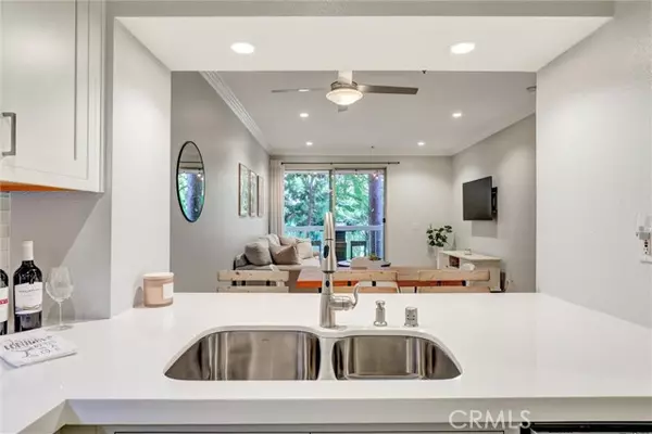 Huntington Beach, CA 92646,20331 Bluffside CIR A108
