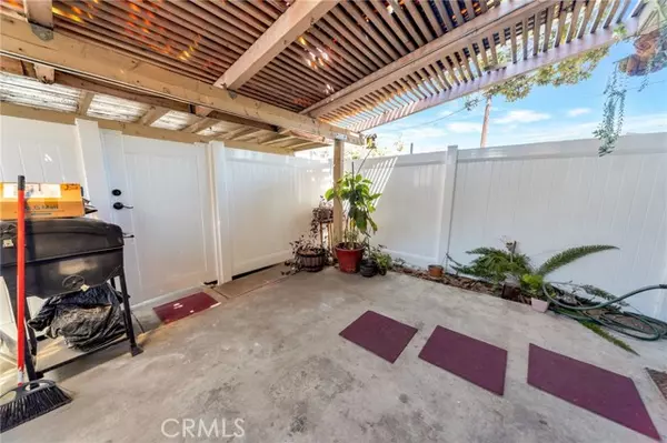 Azusa, CA 91702,632 E Lee PL