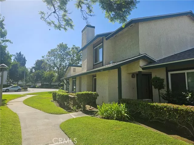 Buena Park, CA 90621,5565 Muir DR