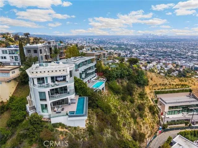 Los Angeles, CA 90069,1609 Viewmont DR
