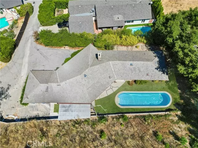 Encino, CA 91436,4067 Hayvenhurst DR